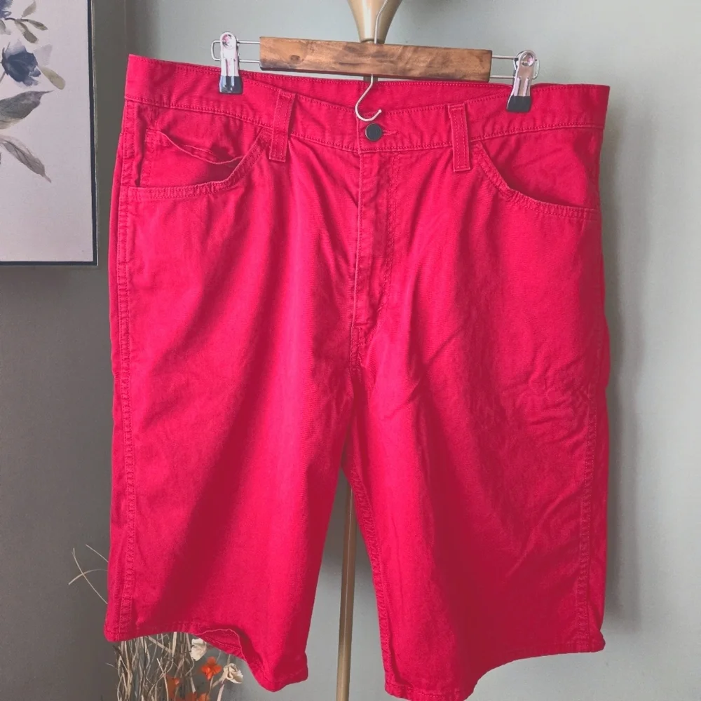 Men 569 Levi Strauss & Co sz 36 Red